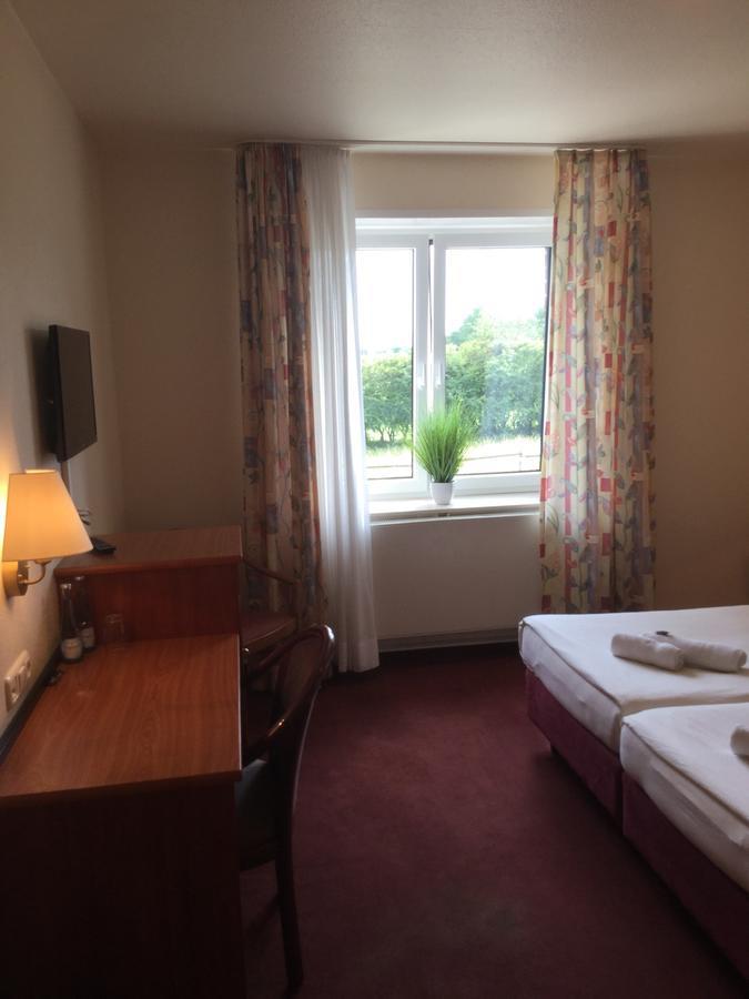 Hotel Zum Alten Schlagbaum Wegberg Buitenkant foto