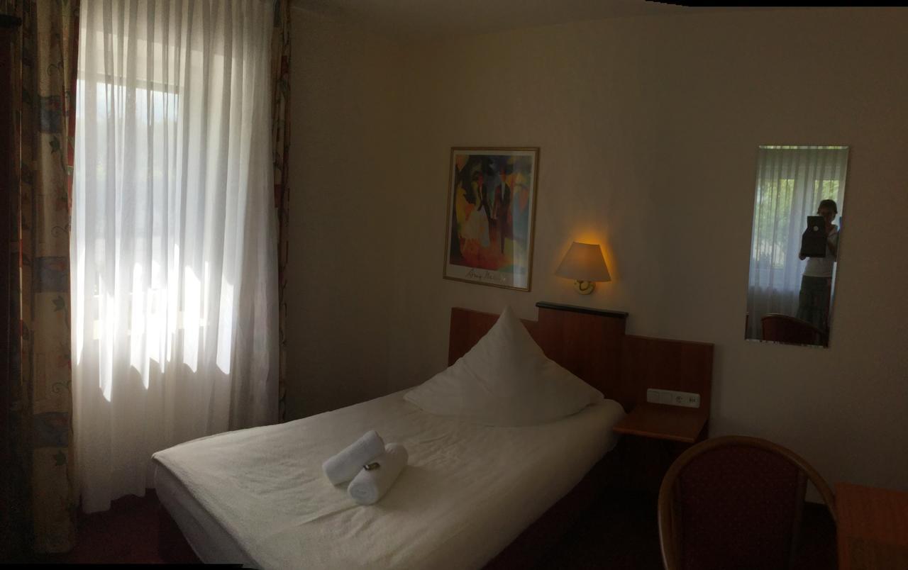 Hotel Zum Alten Schlagbaum Wegberg Buitenkant foto